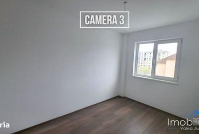 Apartament cu 3 camere decomandat în Central - 3