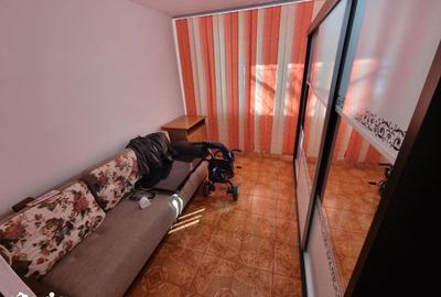 Apartament cu 3 camere în CET - 2
