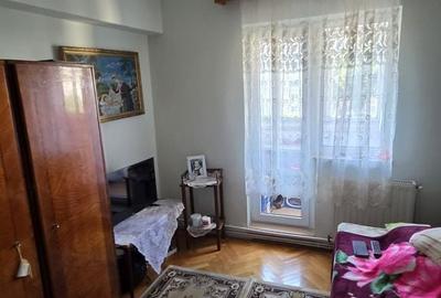 Apartament cu 4 camere în Micro 16 - 6