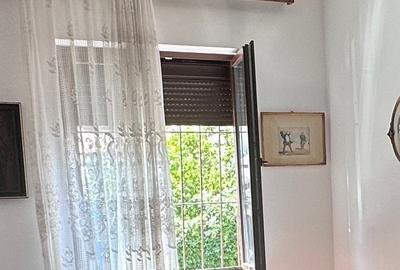 Romana.Parter din P+2,apartament 3 camere ,85 mp,garaj.Renovat - 2