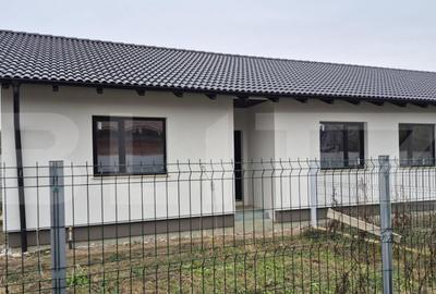 Casă cu 4 camere cu Teren 400 Mp în Vetiș - 11