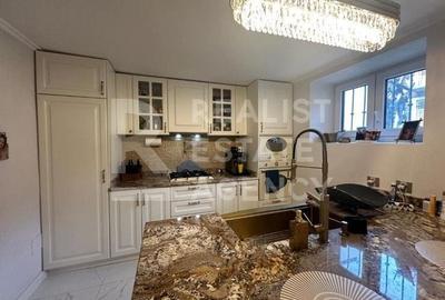 Casă individuală cu 9 camere cu Canalizare în Grădina Icoanei - 10