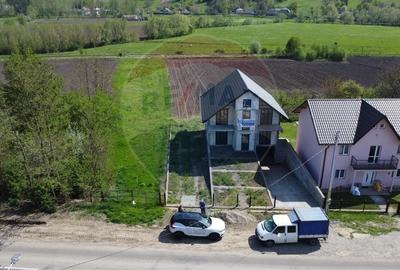 Casă individuală cu 7 camere cu Teren 1800 Mp în Preutești - 10