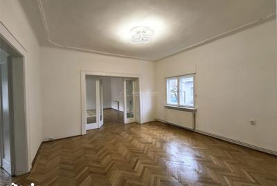 Casă cu 4 camere cu Canalizare în Ultracentral - 6