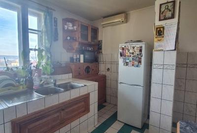 Apartament cu 3 camere semidecomandat în Central - 3