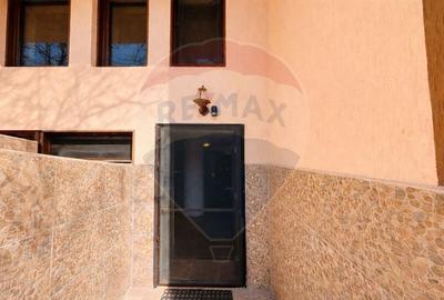 Apartament cu 4 camere decomandat, mobilat în Lazu - 14