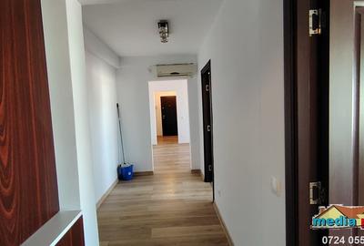 Apartament cu 3 camere semidecomandat în Micro 16 - 8