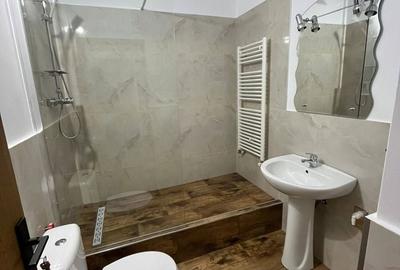 Casă cu 2 camere decomandat în Central - 2