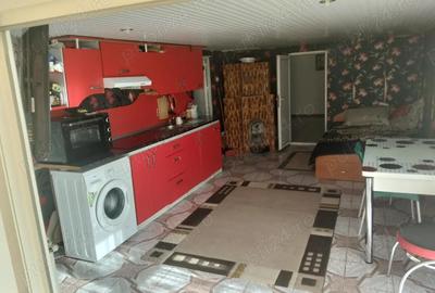 Casă cu 4 camere în Central - 3