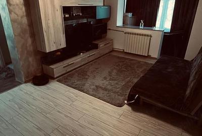 Apartament cu 3 camere semidecomandat în Central - 3