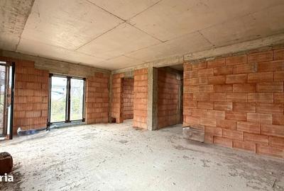 Casă cu 4 camere cu Teren 490 Mp în Jucu - 1