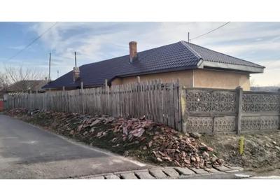 Casă cu 7 camere în Borcea - 2