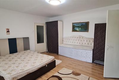 Apartament cu 2 camere semidecomandat, mobilat în Micălaca - 1