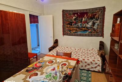 Apartament cu 4 camere decomandat în Bistrița Lac