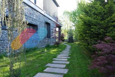 Casă individuală cu 4 camere cu Canalizare în Borhanci