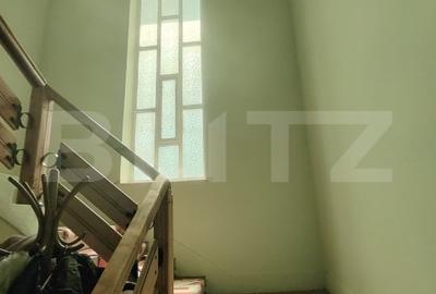 Casa solida cu pod, foisor si 2 garaje in Tarnaveni - 7