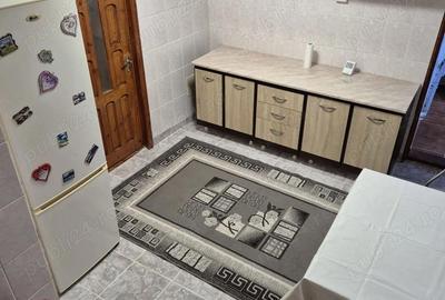 Apartament cu 2 camere decomandat în Km 4 - 3