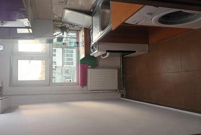 Apartament cu 2 camere nedecomandat în Central