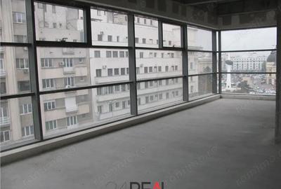 Spațiu comercial, în Universitate - 2