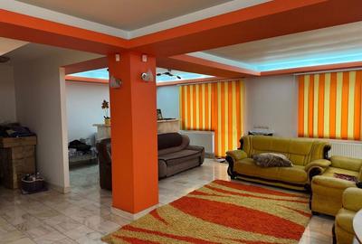 Casă cu 4 camere în Central - 9