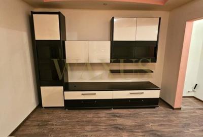 Apartament cu 3 camere semidecomandat, mobilat în Central - 1