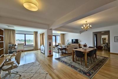 Apartament cu 5 camere în Kiseleff