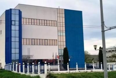 Spațiu comercial, de 1,500 mp, în Spital - 1