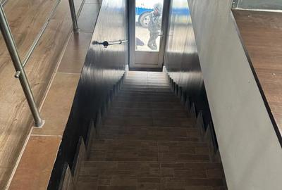 Spațiu comercial, de 75 mp, în Contactoare - 2