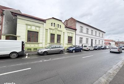 Casă cu 10 camere cu Teren 211 Mp în Central - 9