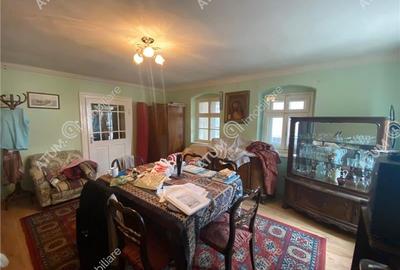 Casa cu 4 camere si anexe in comuna Mohu din Selimbar - 9