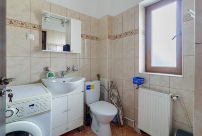 Duplex cu 4 camere cu Canalizare în 1 Decembrie - 3