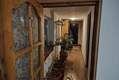 Casă cu 4 camere în Exterior Vest