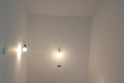 Casa    P+1 E,  5 camere  Km 5 - 8