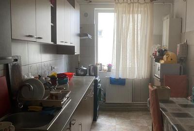 Apartament cu 3 camere decomandat în Far - 3