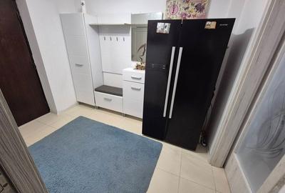 Apartament cu 3 camere semidecomandat în Podu Roș - 2