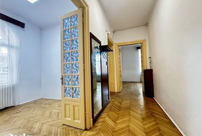 Apartament cu 3 camere în Cișmigiu