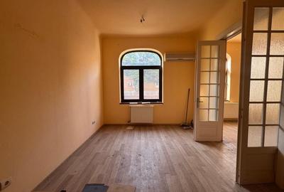 VILĂ CU POTENȚIAL MULTIPLU| CALEA DOROBANȚI - 10