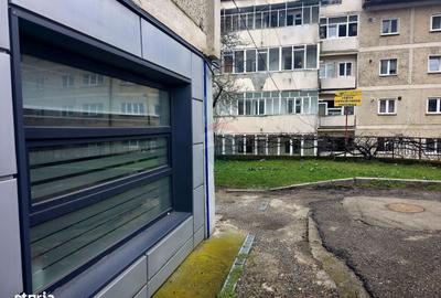 Spațiu comercial, de 68 mp, în Central