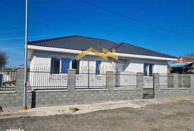 Casă cu 4 camere cu Teren 400 Mp în Sânmihaiu Român - 14