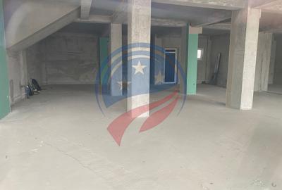 Spațiu comercial, de 365 mp, în Central - 3