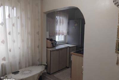 Apartament cu 3 camere semidecomandat în Sat Vacanță - 1