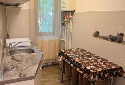 Apartament cu 2 camere semidecomandat în Micro 19