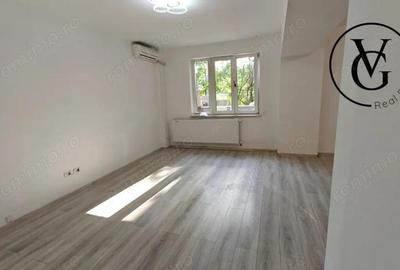 Garsonieră decomandată în P-ța Universității - 4