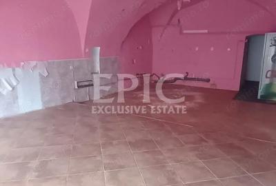 Spațiu comercial, de 60 mp, în Central - 7