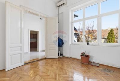Apartament cu 4 camere semidecomandat, mobilat în Central - 7