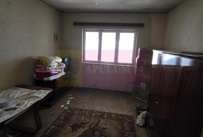 Casă cu 3 camere în Nuci - 6