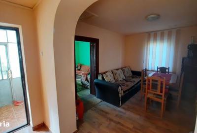 Casă cu 4 camere cu Teren 7720 Mp în Șirna - 1