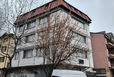13 Septembrie- Casa Poporului- Uranus- adiacent