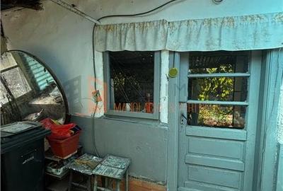 Teren intravilan + casa batraneasca zona Micro 3 - 12