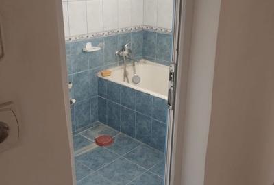 Apartament cu 3 camere decomandat în Central - 3